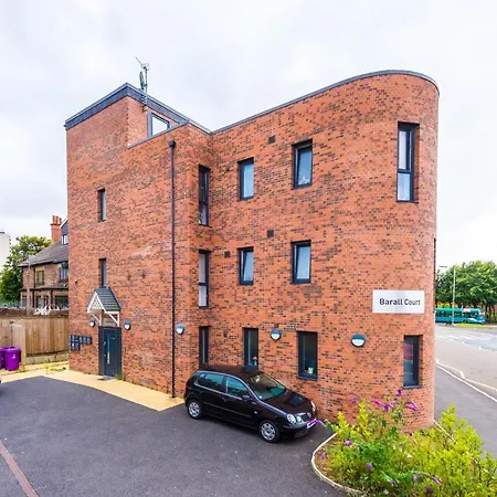 Chique Properties: Spacious Apartments Near Liverpool Stadiums Exterior photo