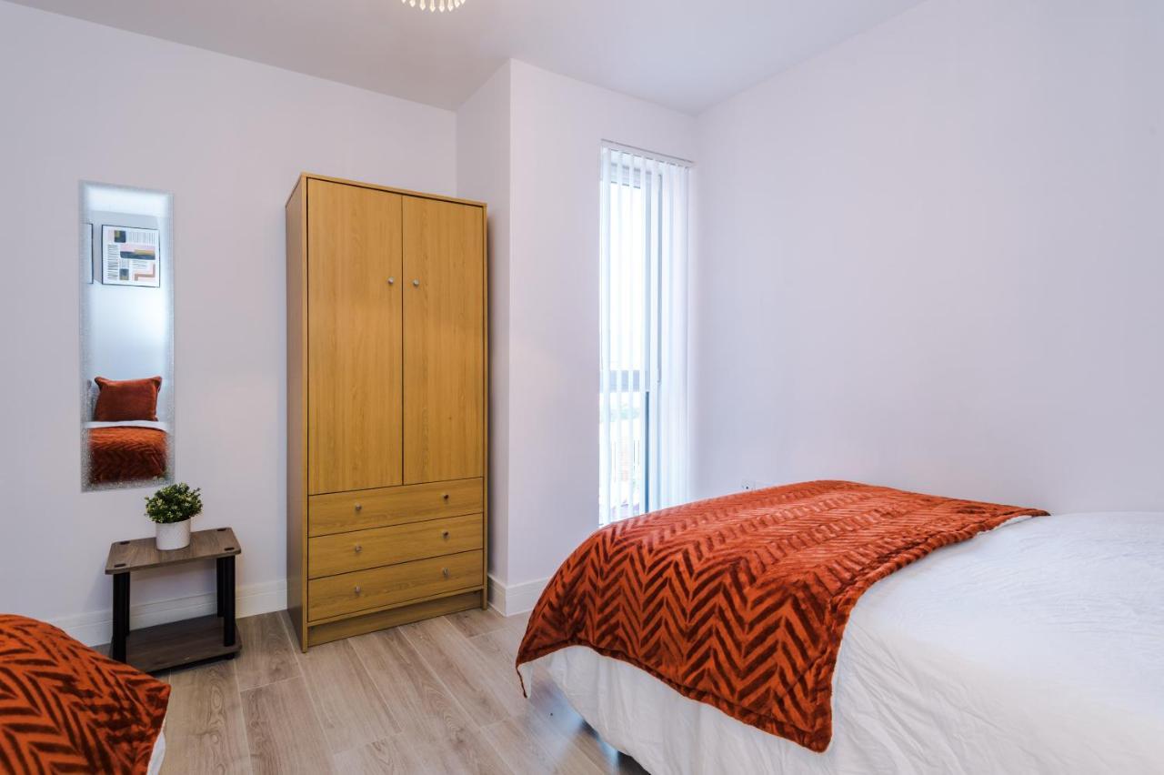 Apartment Chique Properties: Spacious Near Stadiums