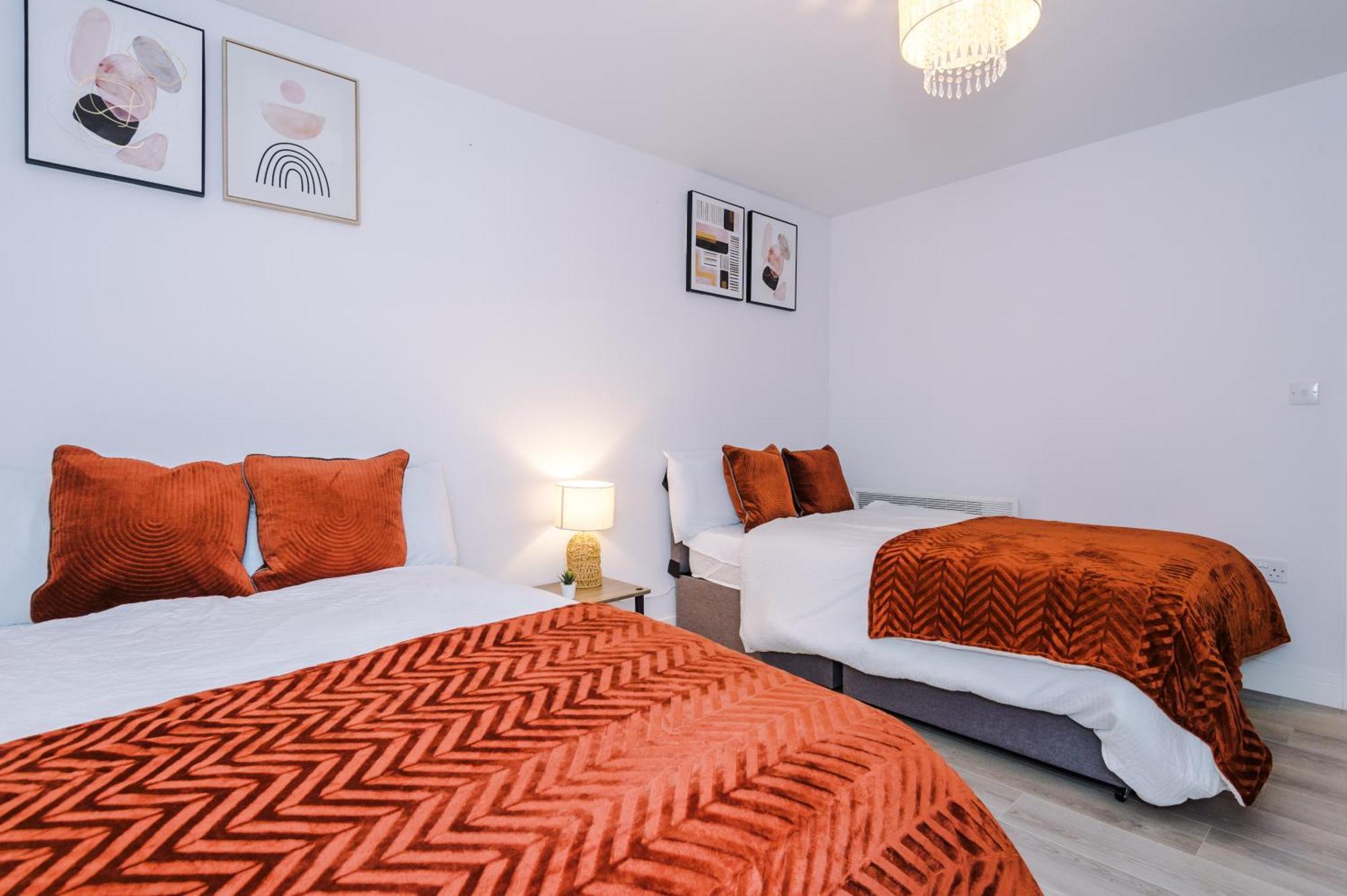 Chique Properties: Spacious Near Stadiums Apartment Liverpool