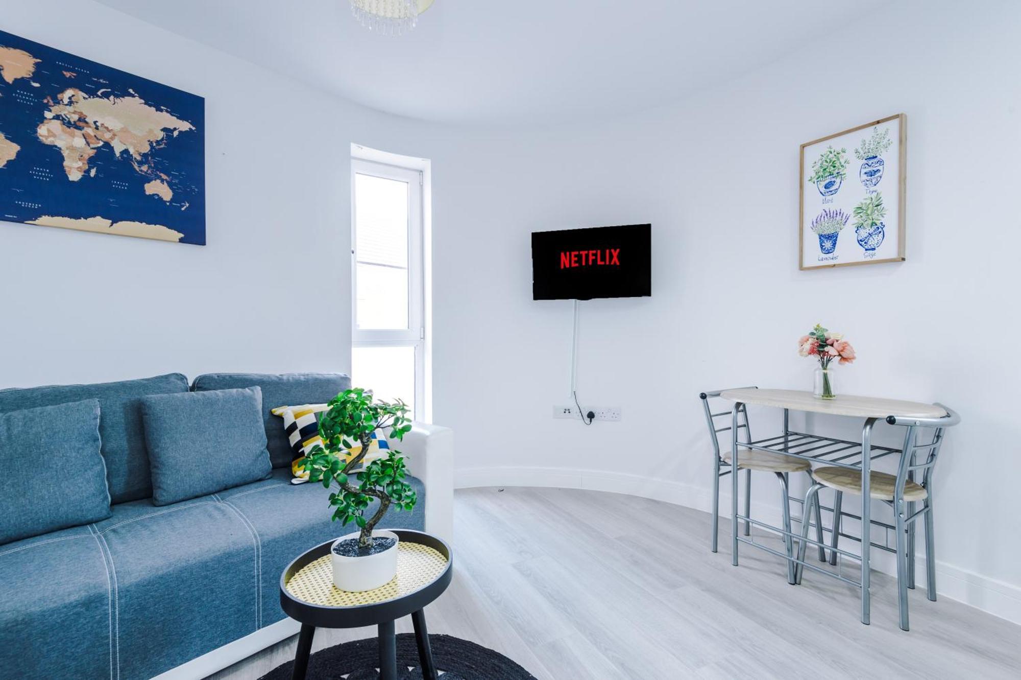 Chique Properties: Spacious Near Stadiums Liverpool